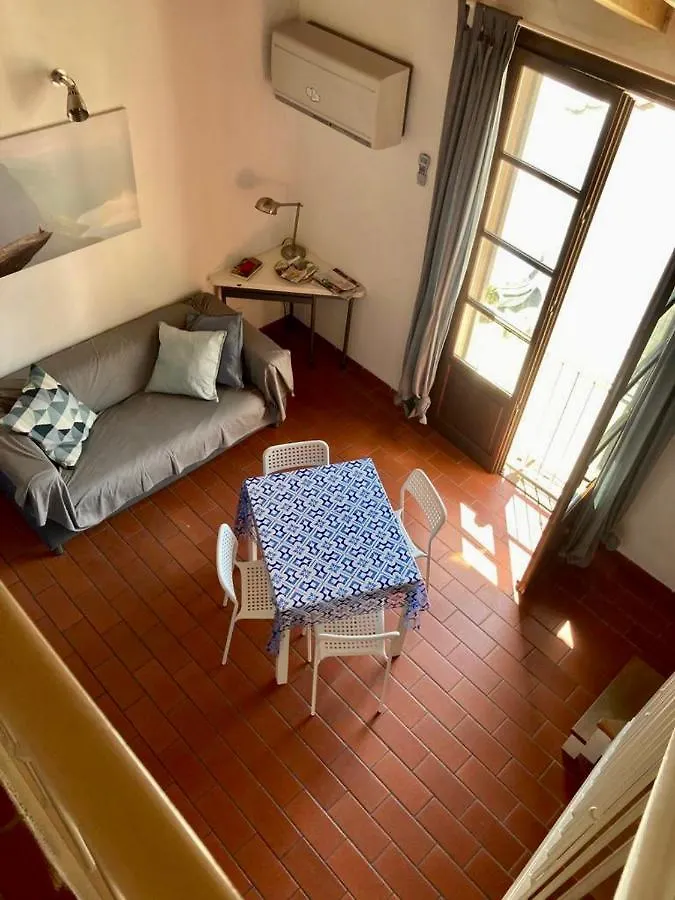 Sea View Apartment Capraia Itálie